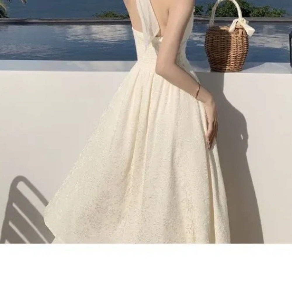 Elegant White Dress - Picture 4 of 5